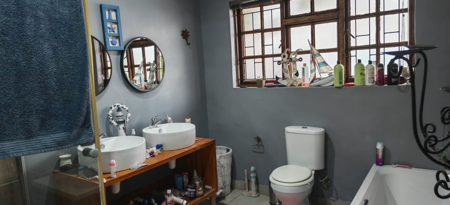 7 Bedroom Property for Sale in Dana Bay Western Cape